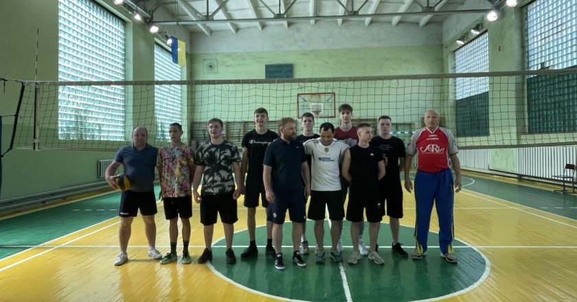 Відбулися змагання з волейболу серед студентів та викладачів у рамках тижня циклової комісії «Гуманітарної та соціально-економічної підготовки»