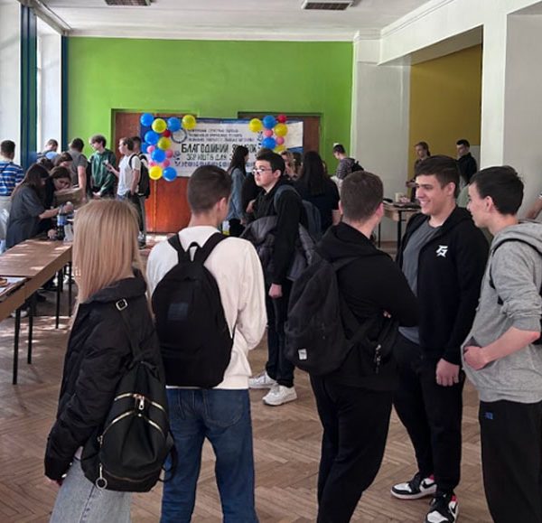 Благодійний ярмарок в ІТ коледжі: єдність заради Перемоги та підтримки ЗСУ