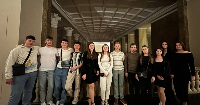 Геній української пісні очима студентів: перегляд вистави про Івасюка
