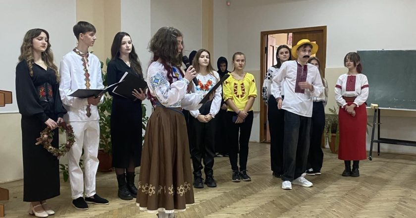 Свято українського слова: пісні, поезія й диктант єдності у стінах ІТ коледжу