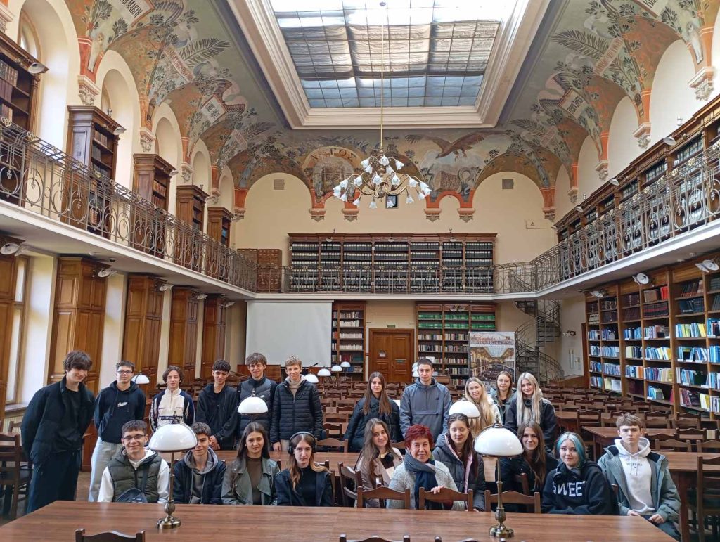 Студенти коледжу відвідали найстарішу наукову бібліотеку України — бібліотеку ЛНУ ім. Івана Франка