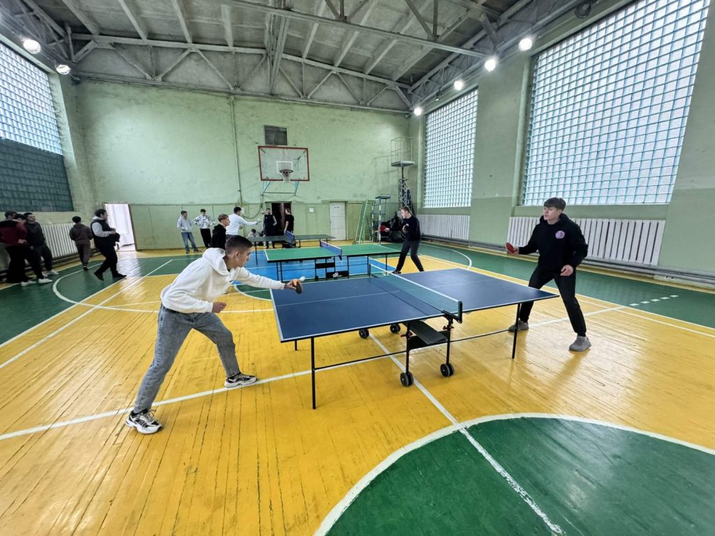 В ІТ коледжі відбулися змагання з настільного тенісу